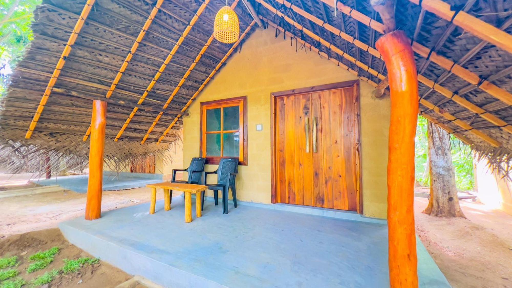 Jungle Host Hostel And Tree House Sigiriya Buitenkant foto