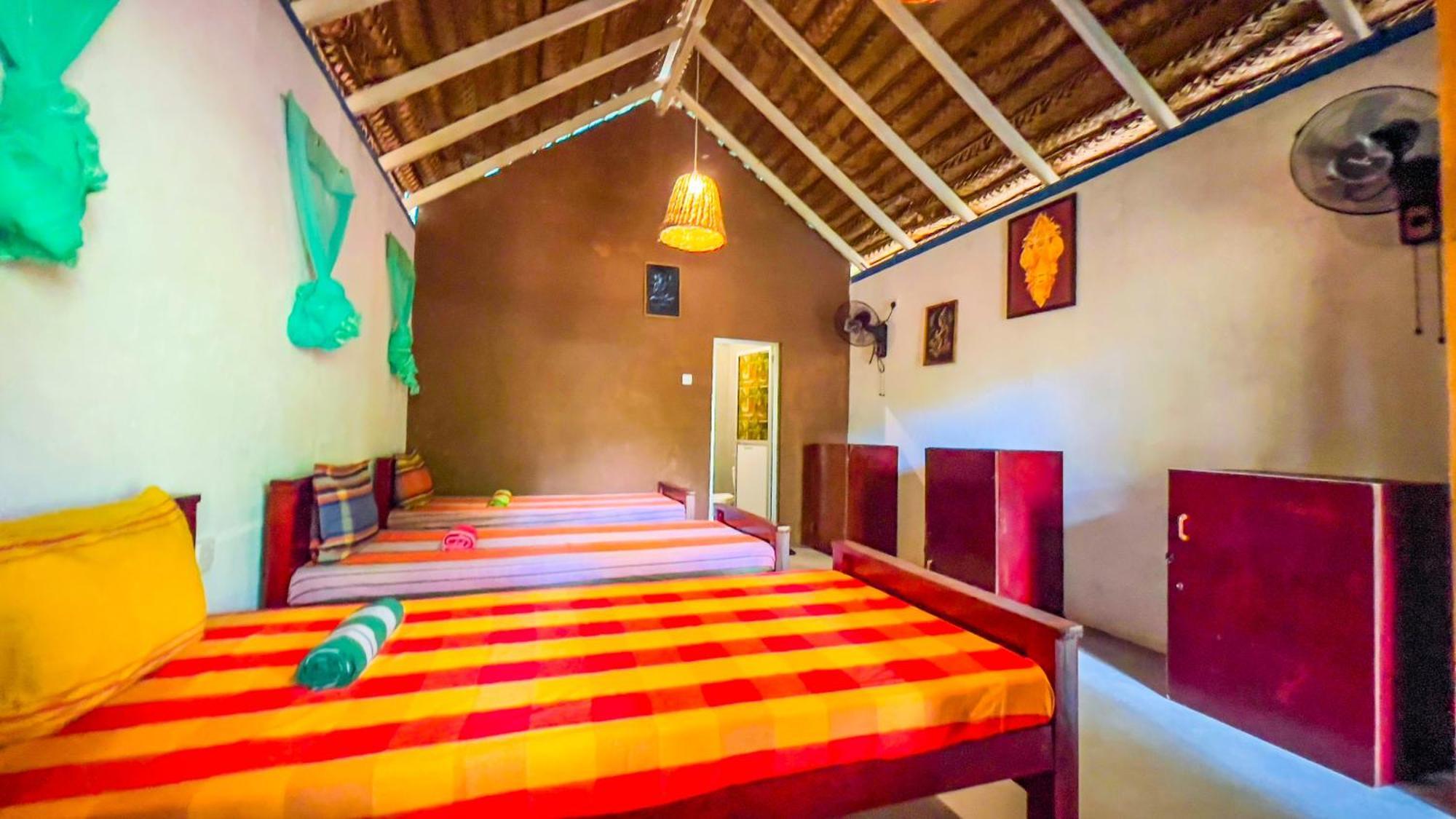 Jungle Host Hostel And Tree House Sigiriya Buitenkant foto