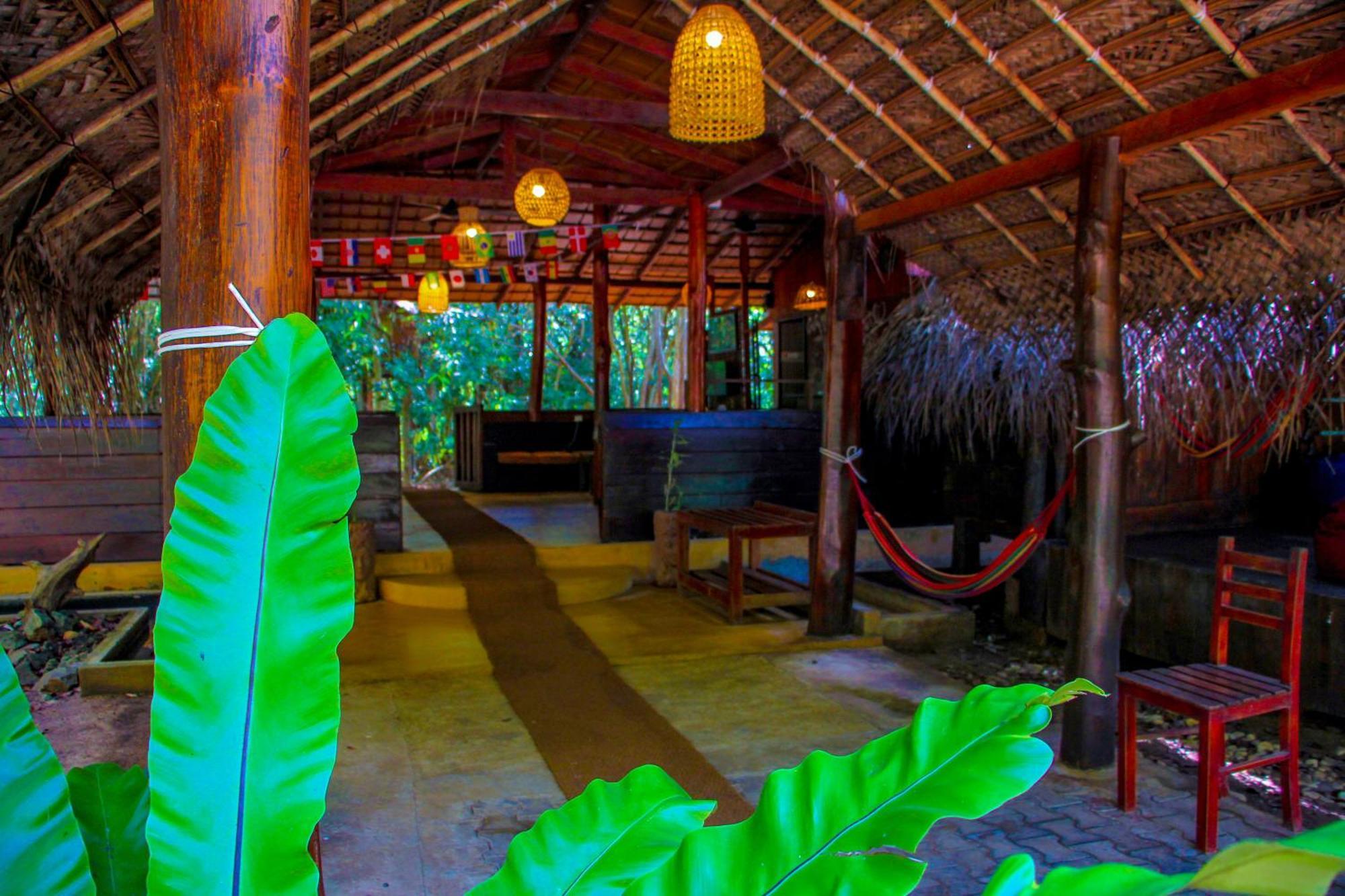 Jungle Host Hostel And Tree House Sigiriya Buitenkant foto