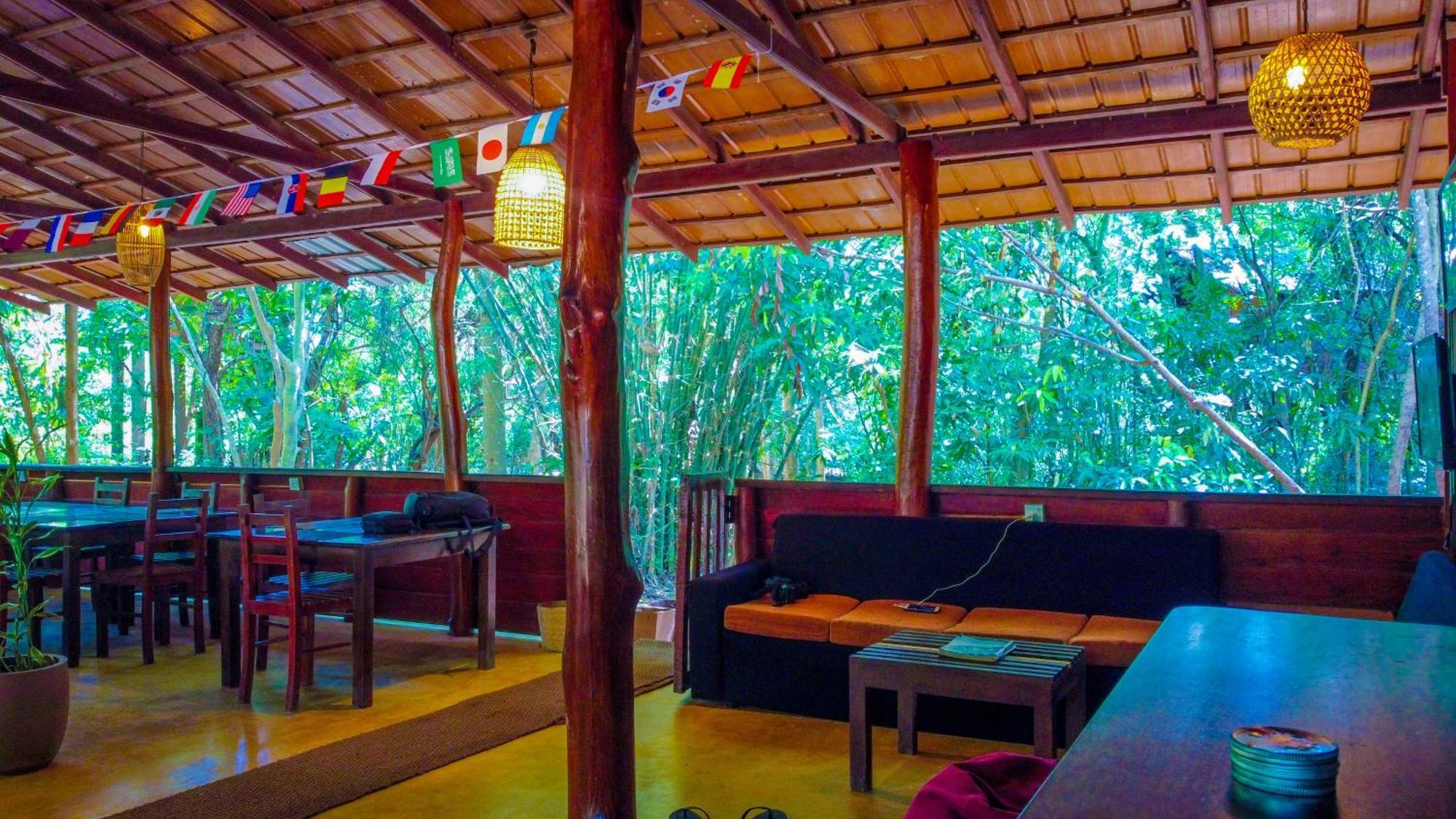 Jungle Host Hostel And Tree House Sigiriya Buitenkant foto