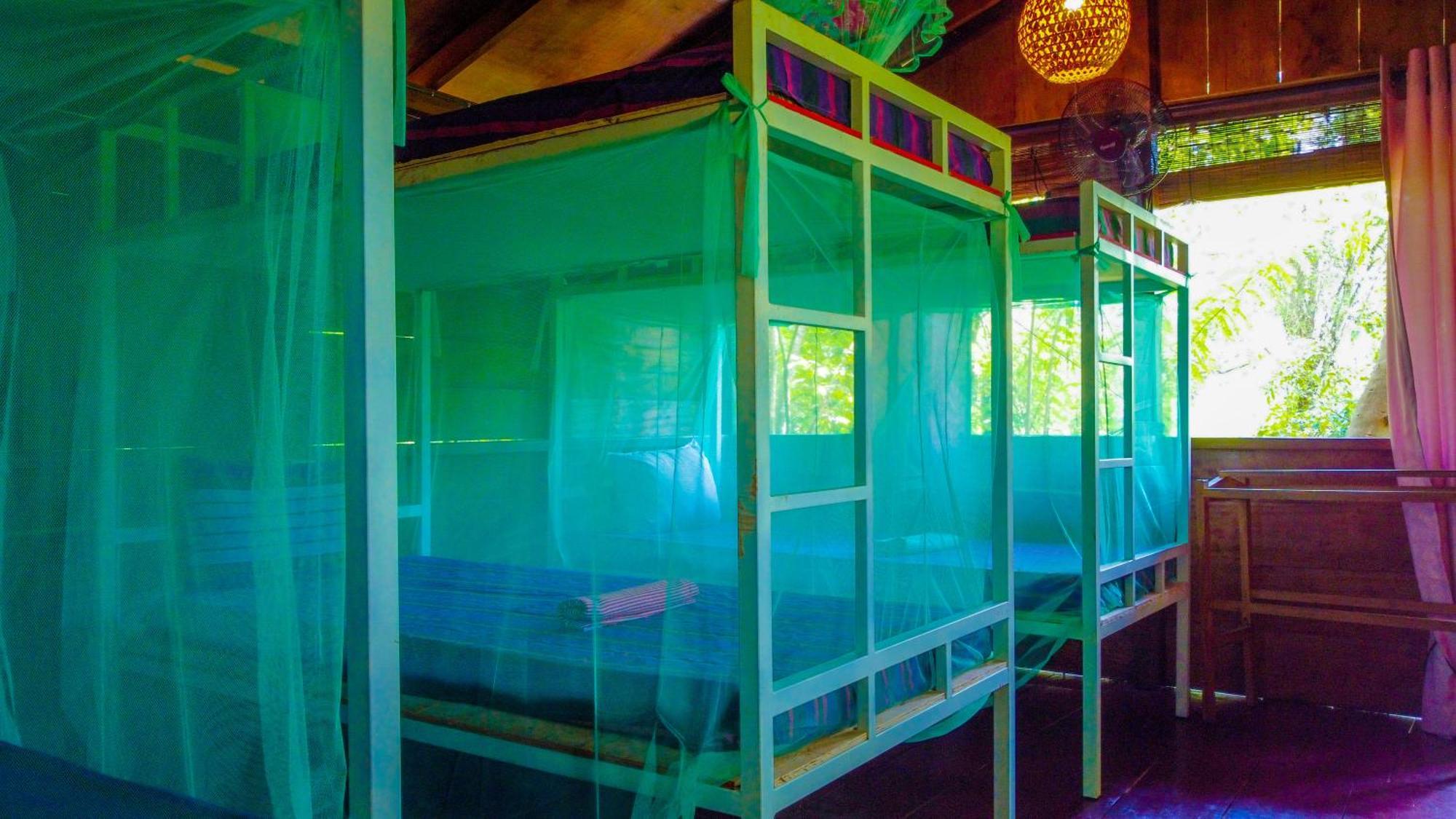 Jungle Host Hostel And Tree House Sigiriya Buitenkant foto