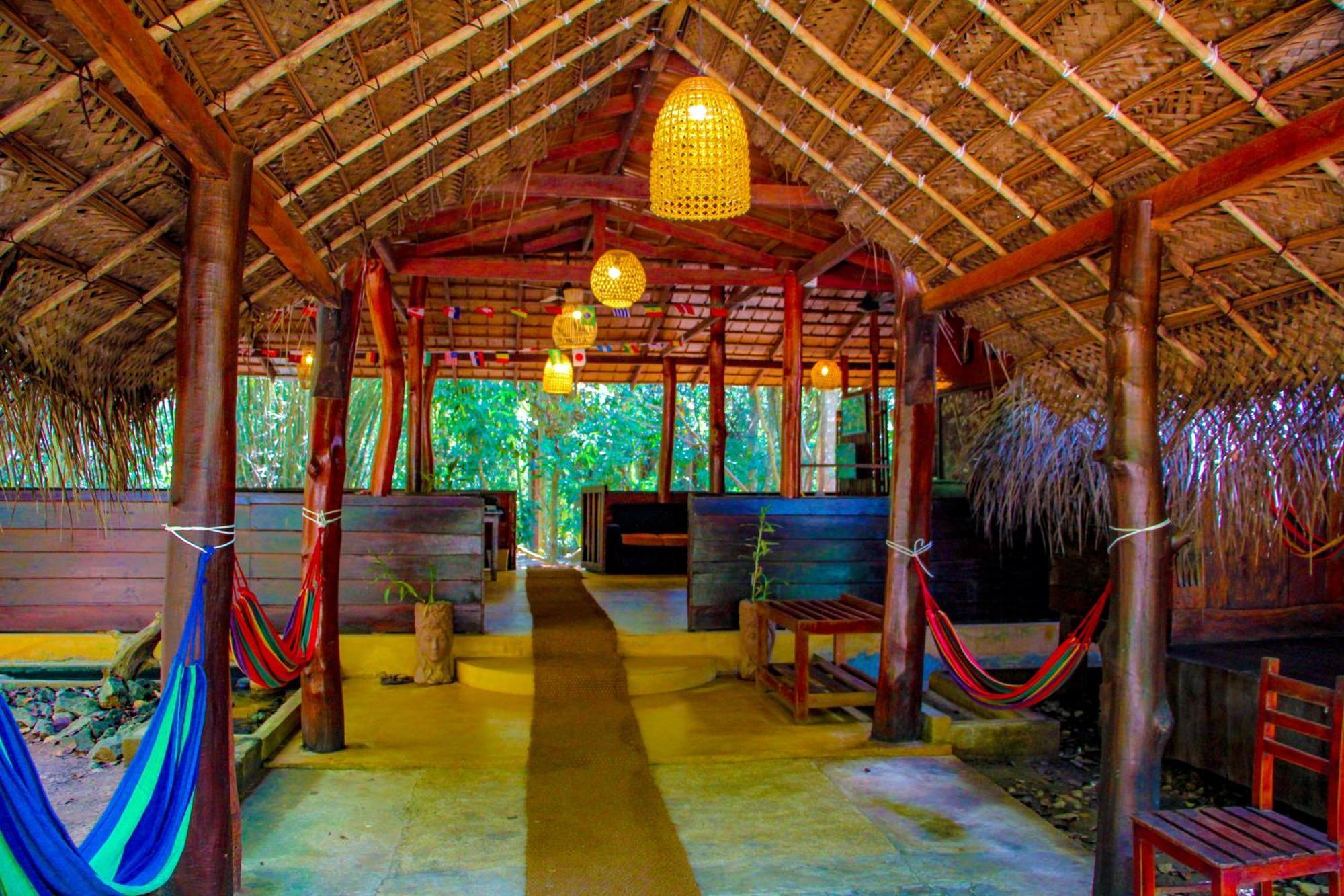 Jungle Host Hostel And Tree House Sigiriya Buitenkant foto