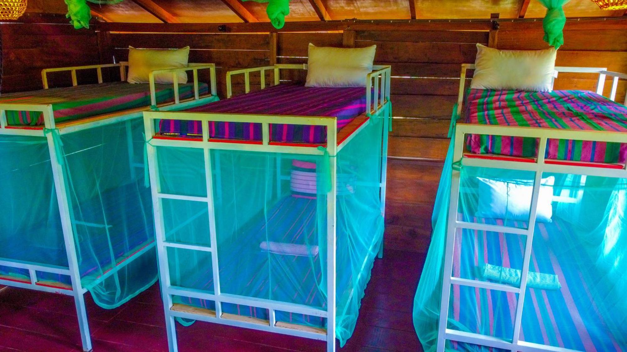 Jungle Host Hostel And Tree House Sigiriya Buitenkant foto