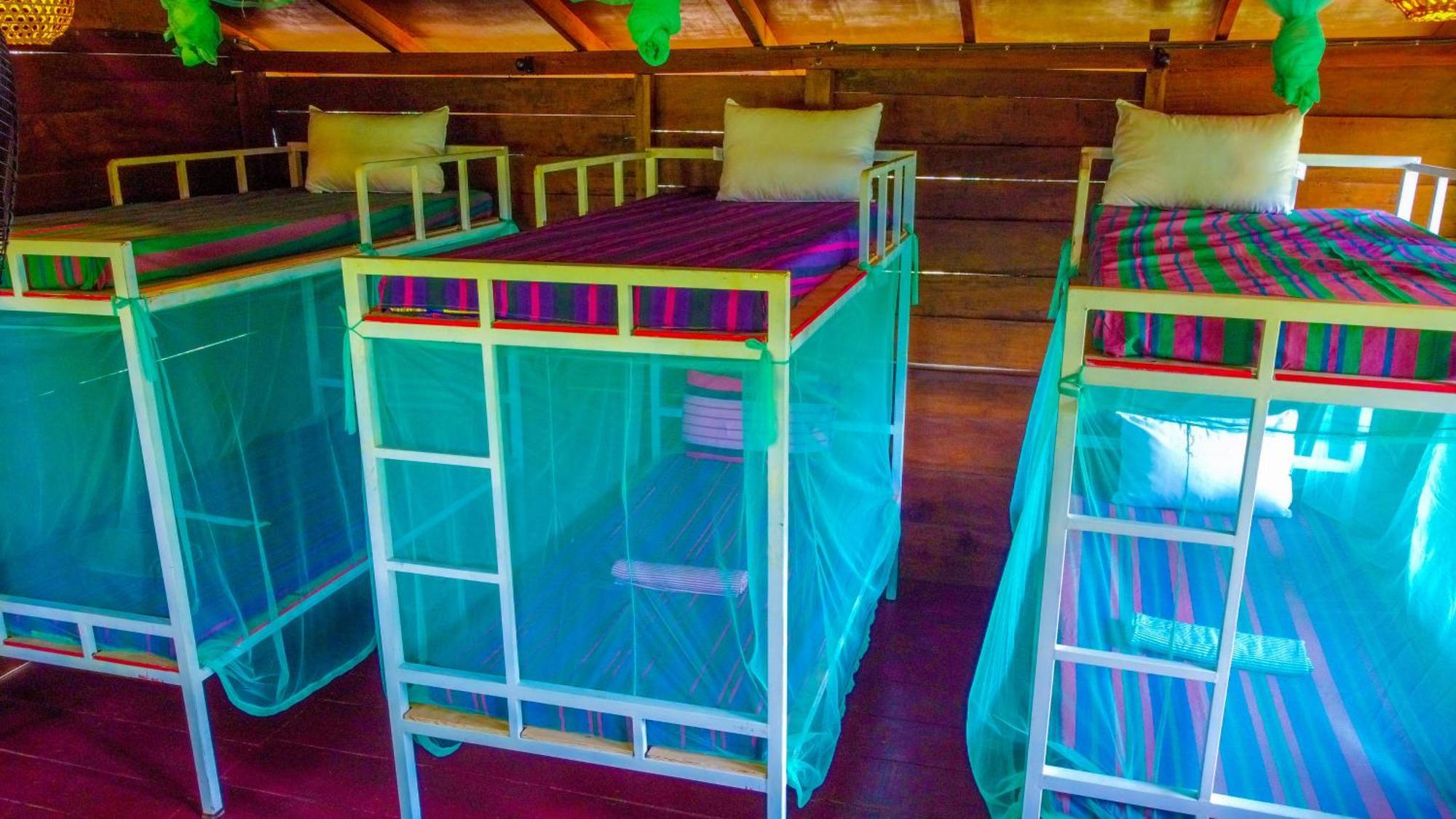 Jungle Host Hostel And Tree House Sigiriya Buitenkant foto