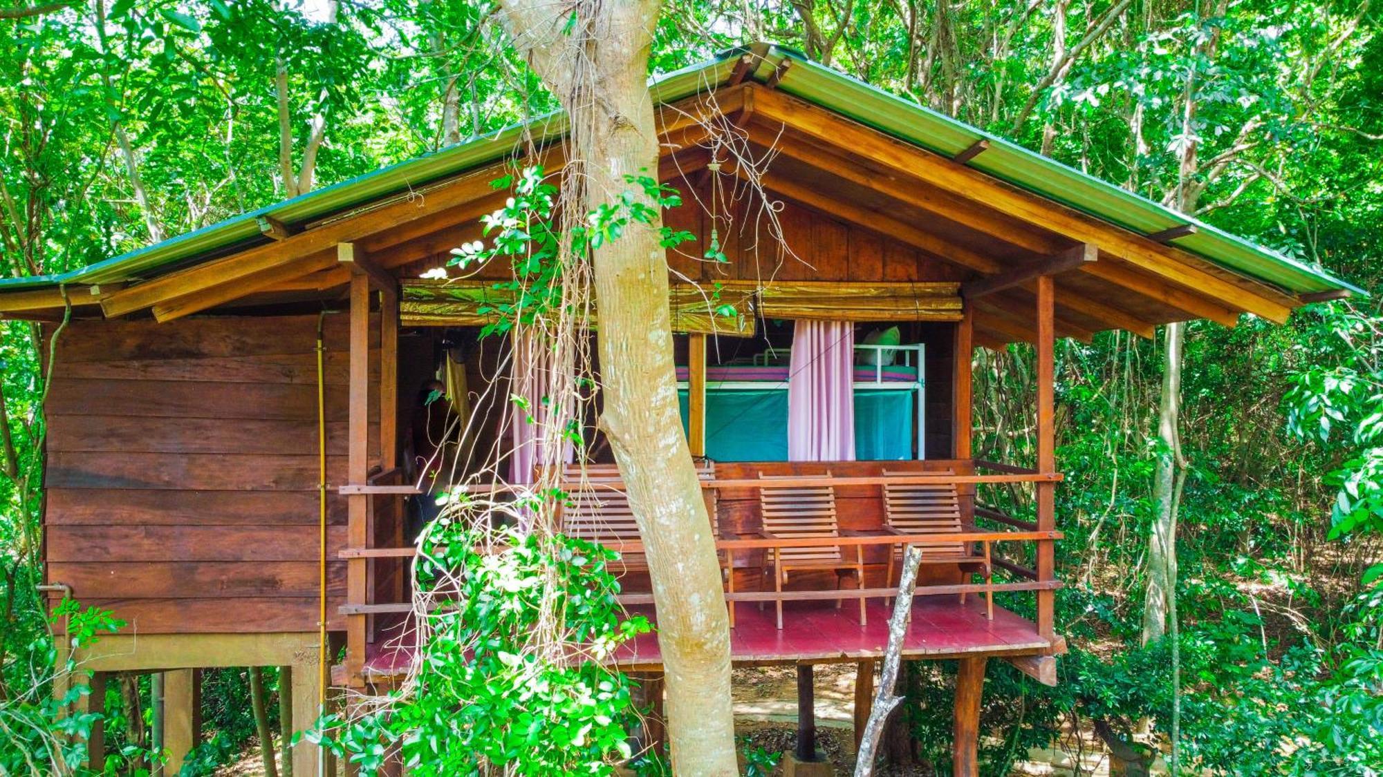 Jungle Host Hostel And Tree House Sigiriya Buitenkant foto