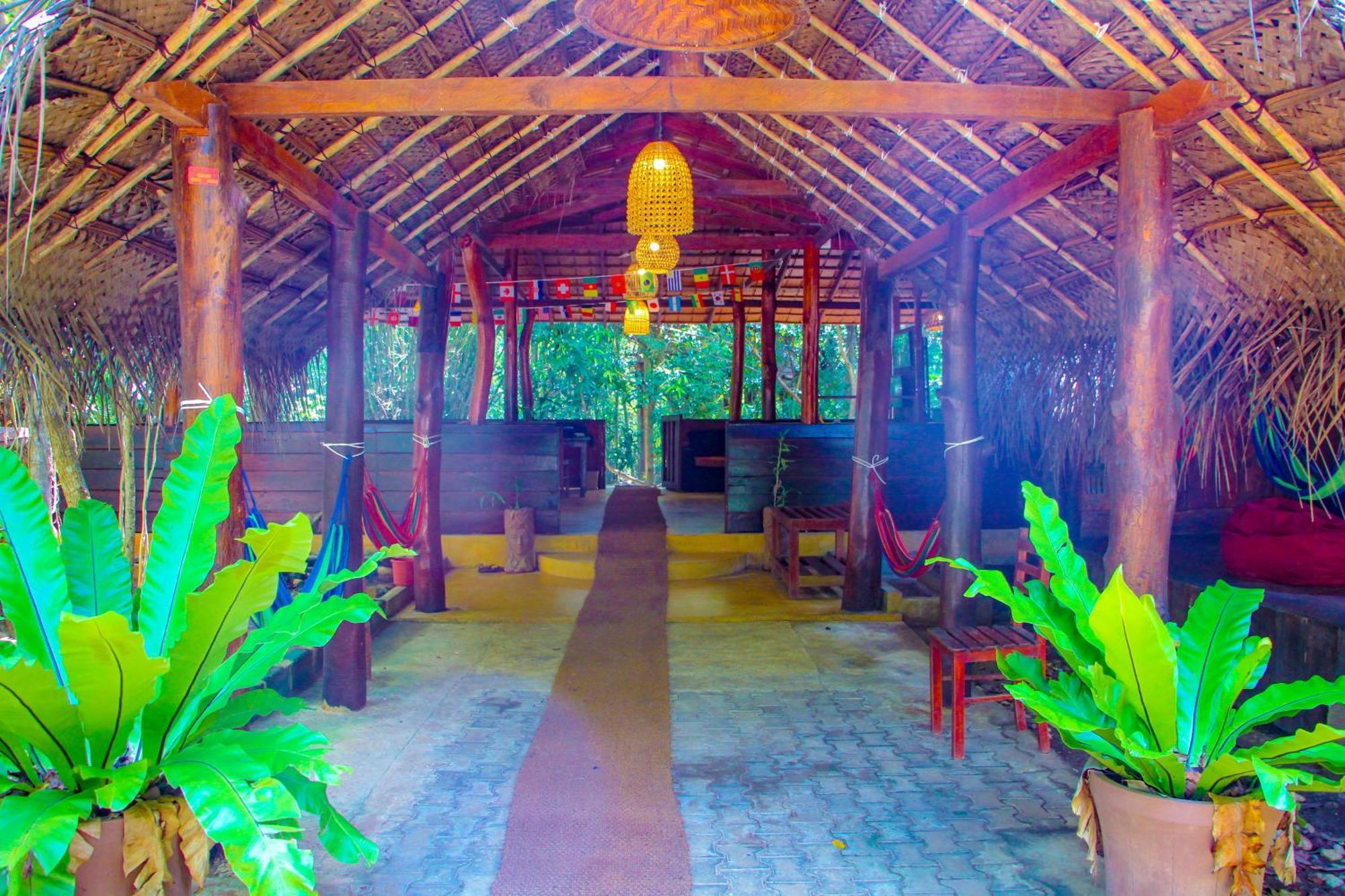Jungle Host Hostel And Tree House Sigiriya Buitenkant foto
